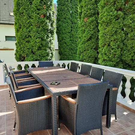 Topler Villa * Balatonfoldvar